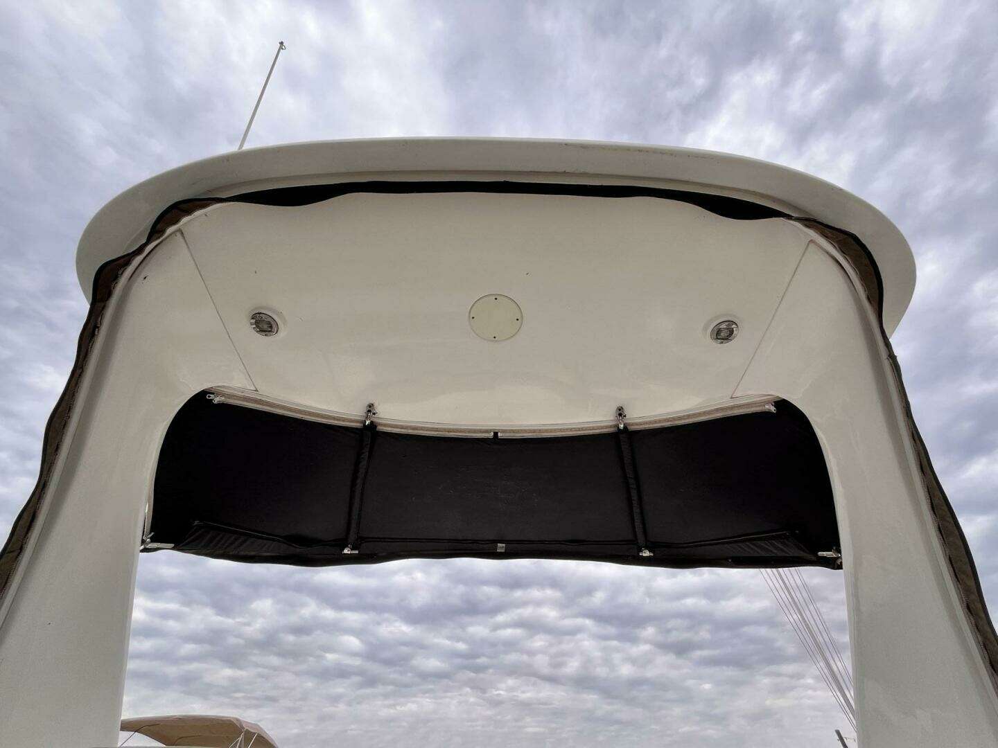 2007 Sea Ray 310 Sundancer - Image 16