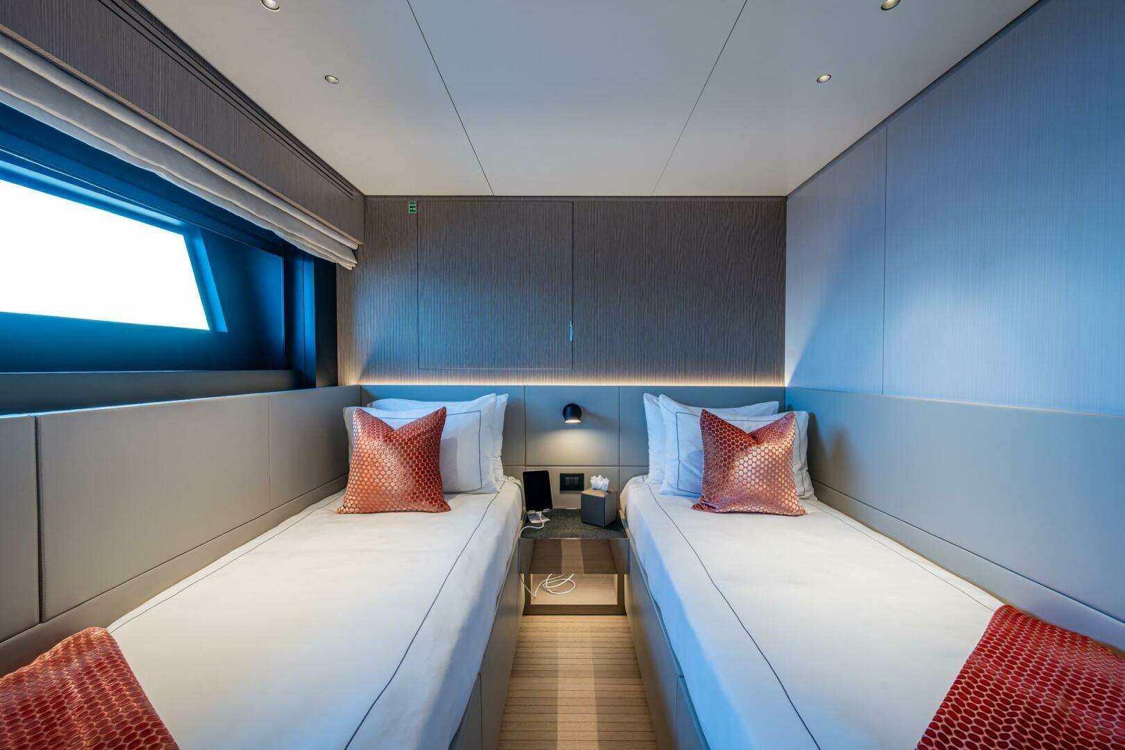 2023 Benetti 34M OASIS - Image 61