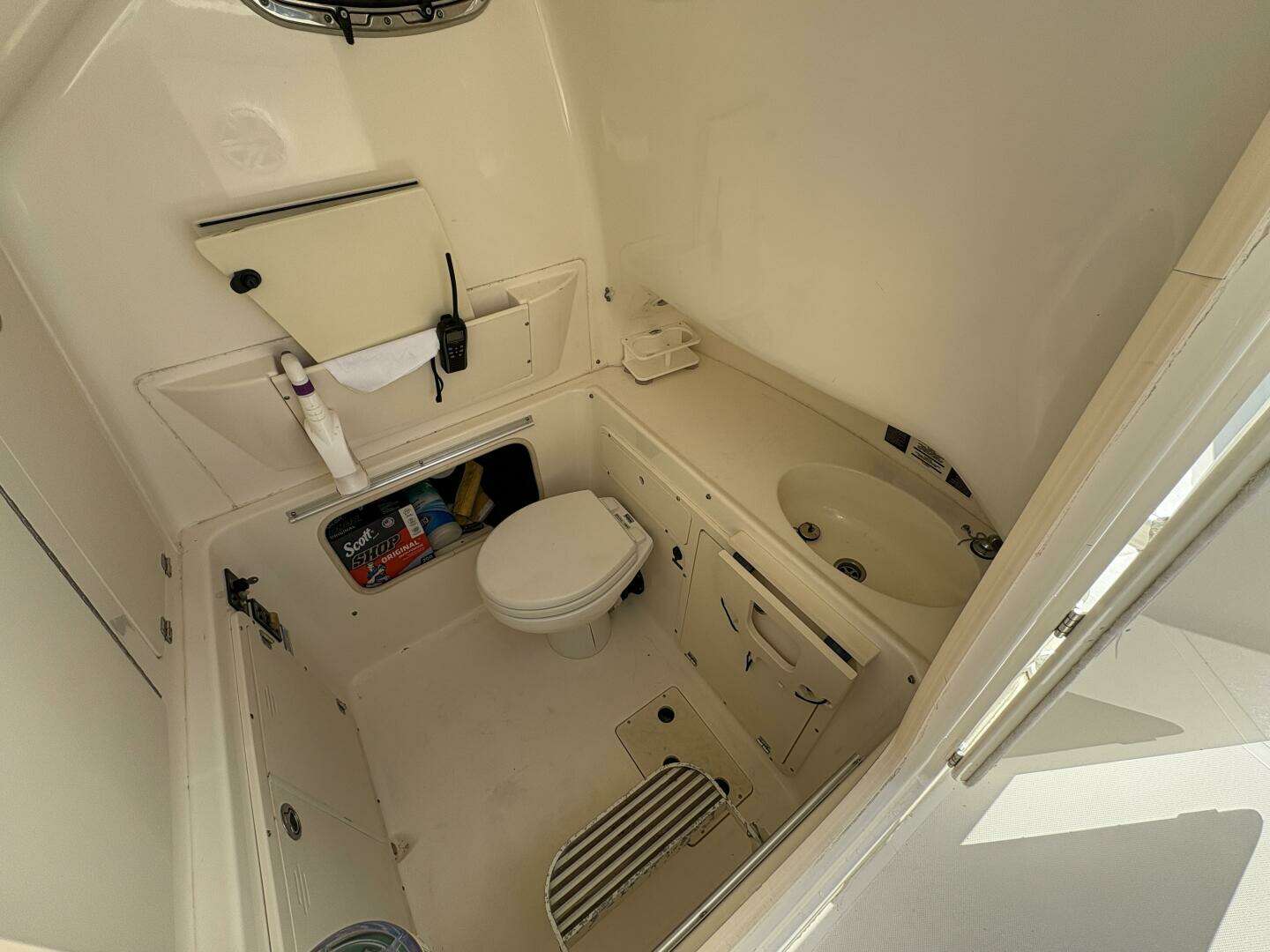 2008 Boston Whaler 320 Outrage - Image 20