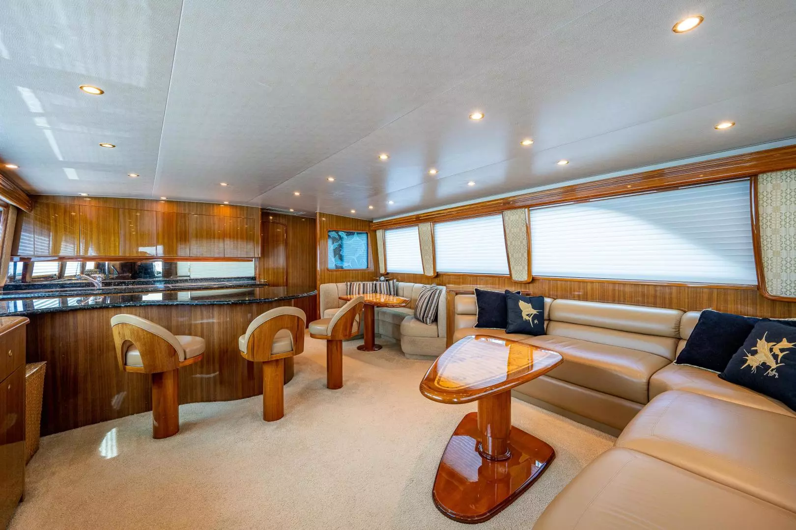 2005 Viking 74 Convertible - Image 2