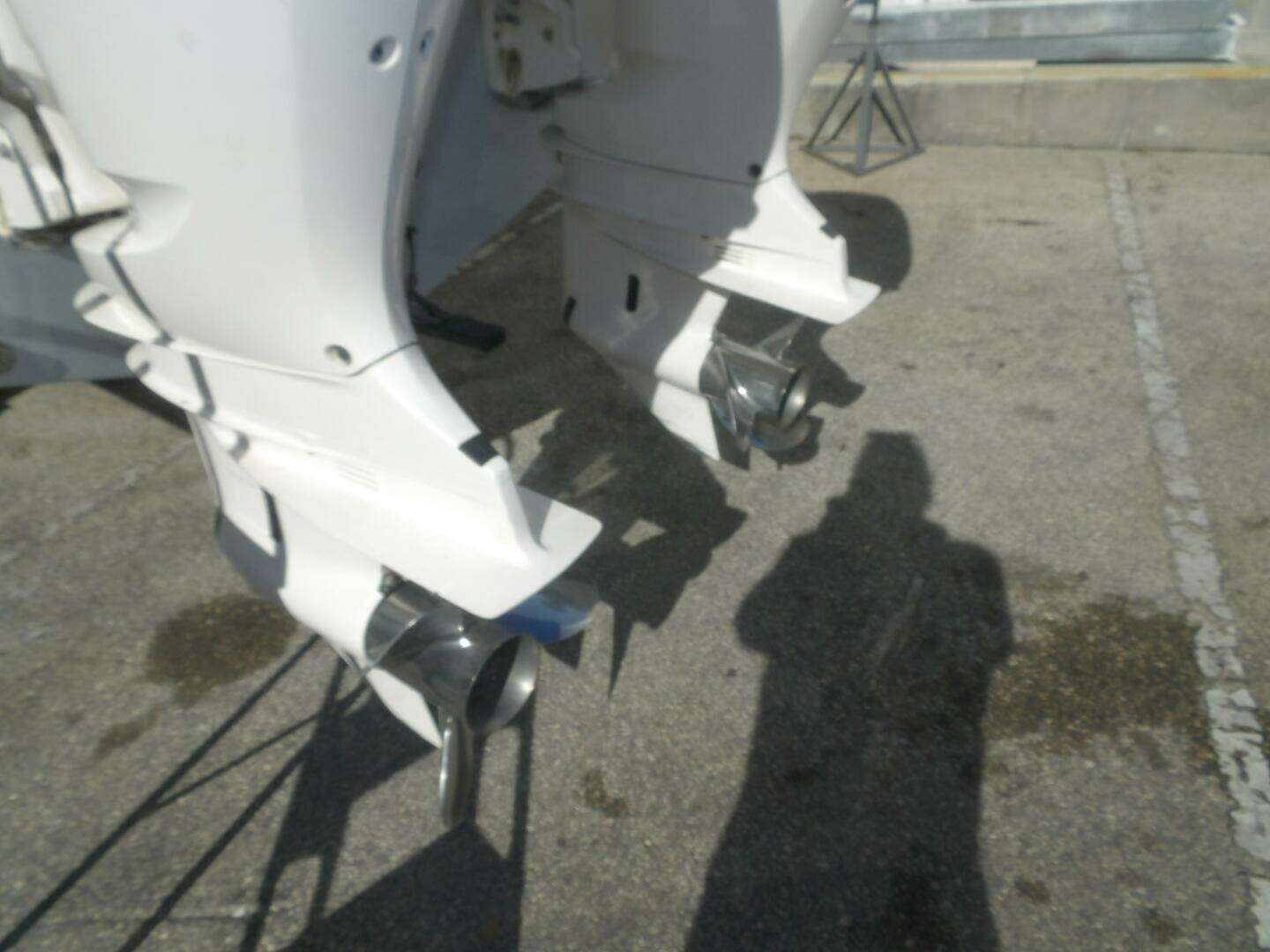 2020 Cobia 320 CC - Image 15
