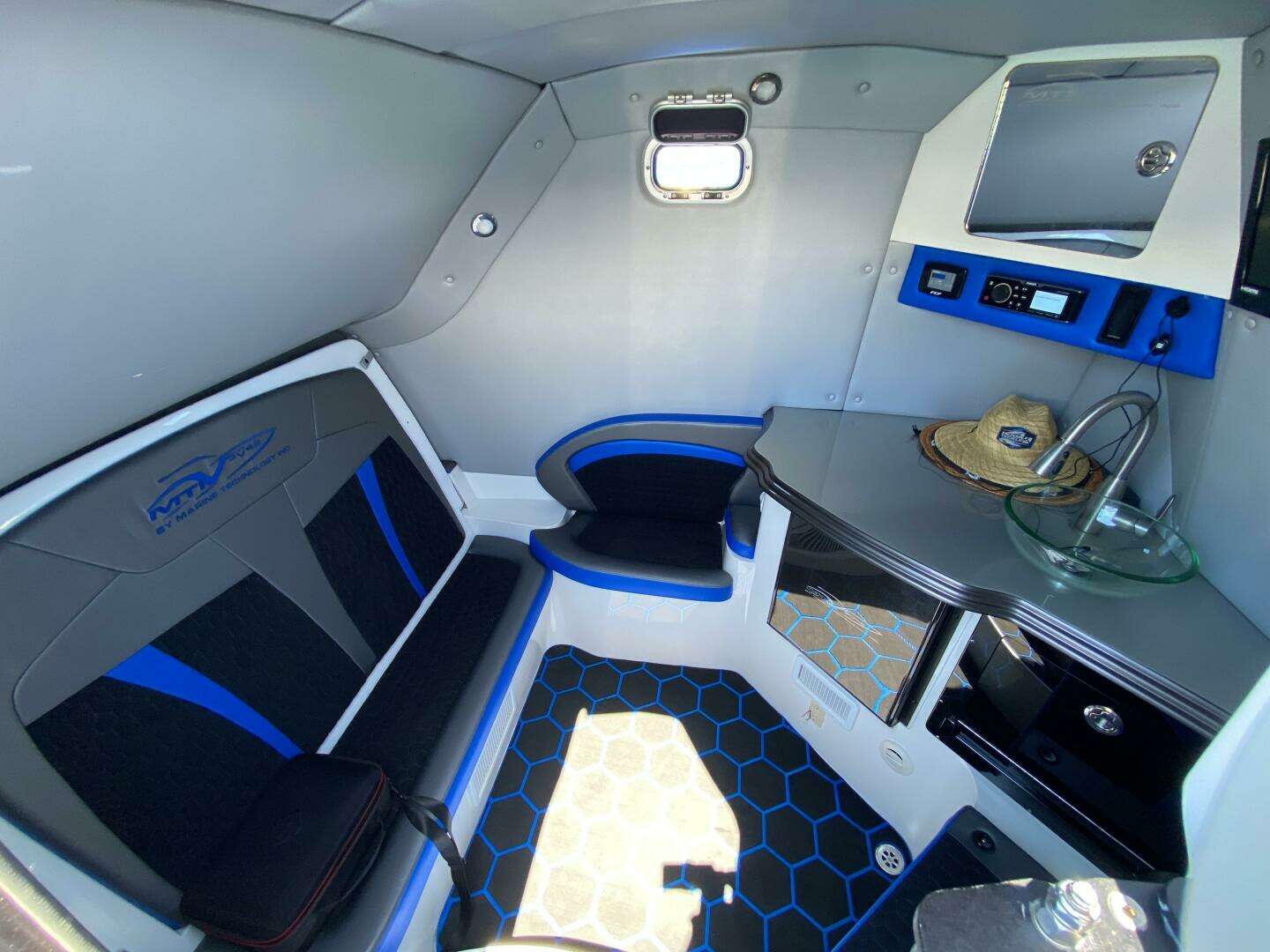 2016 MTI V42 - Image 7