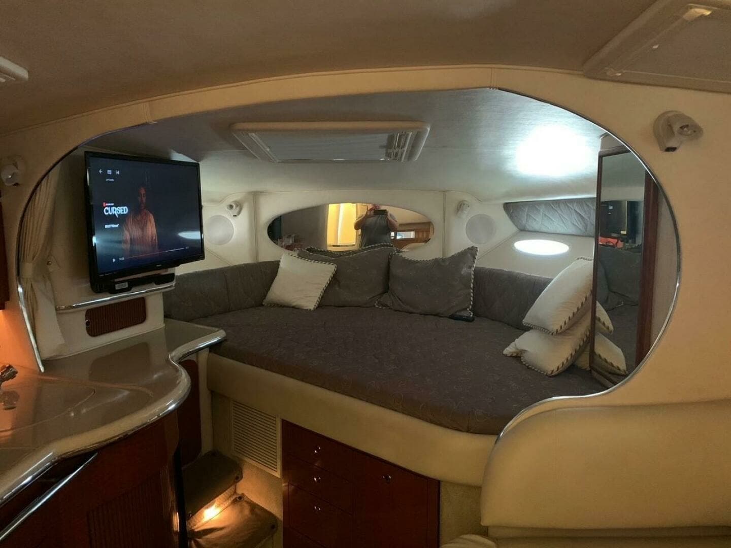 2002 Sea Ray Sundancer - Image 5