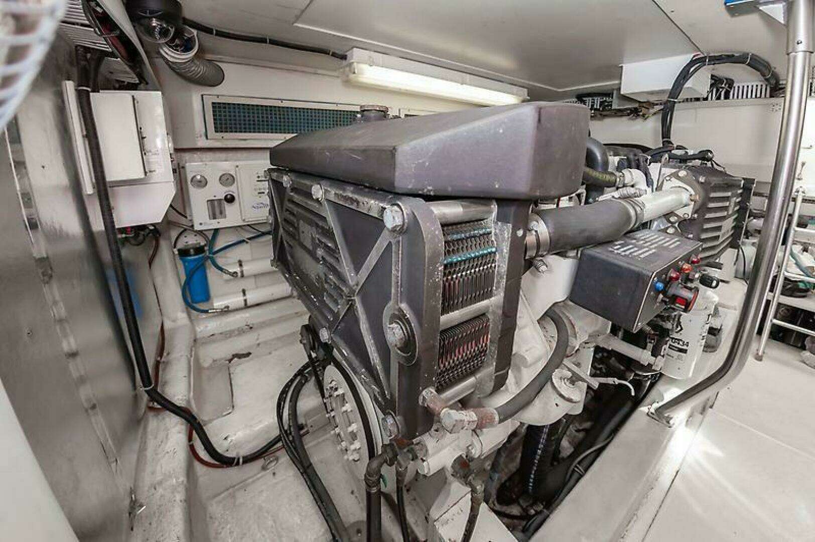 2003 Ocean 57 Convertible - Image 66
