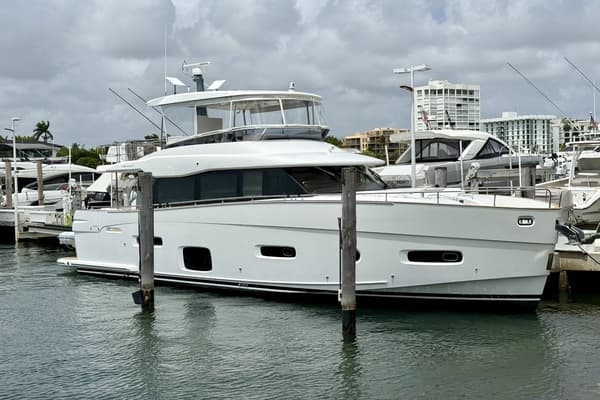 2020 Azimut Magellano 66