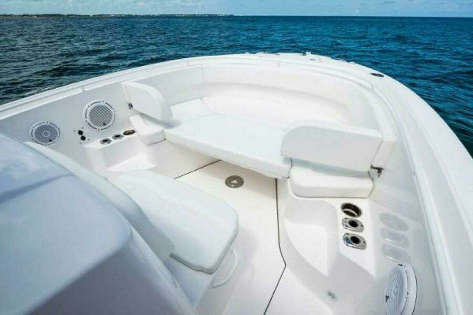 2025 Edgewater 285CC - Image 6