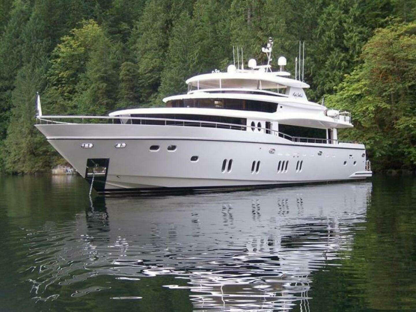 2027 Johnson 110' Flybridge w/On-Deck Master - Image 25