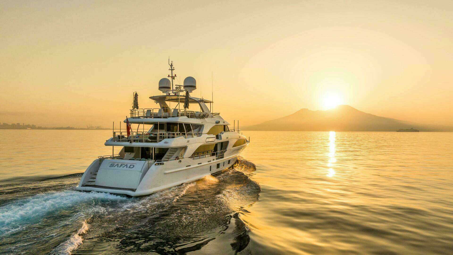 2015 Benetti Benetti Classic 121 - Image 4
