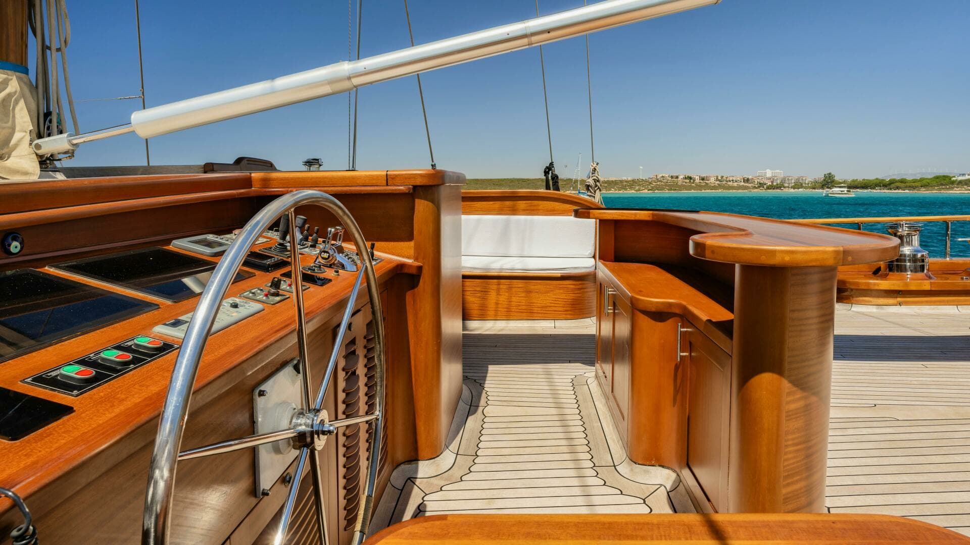 2013 East Yachting Custom - Image 30