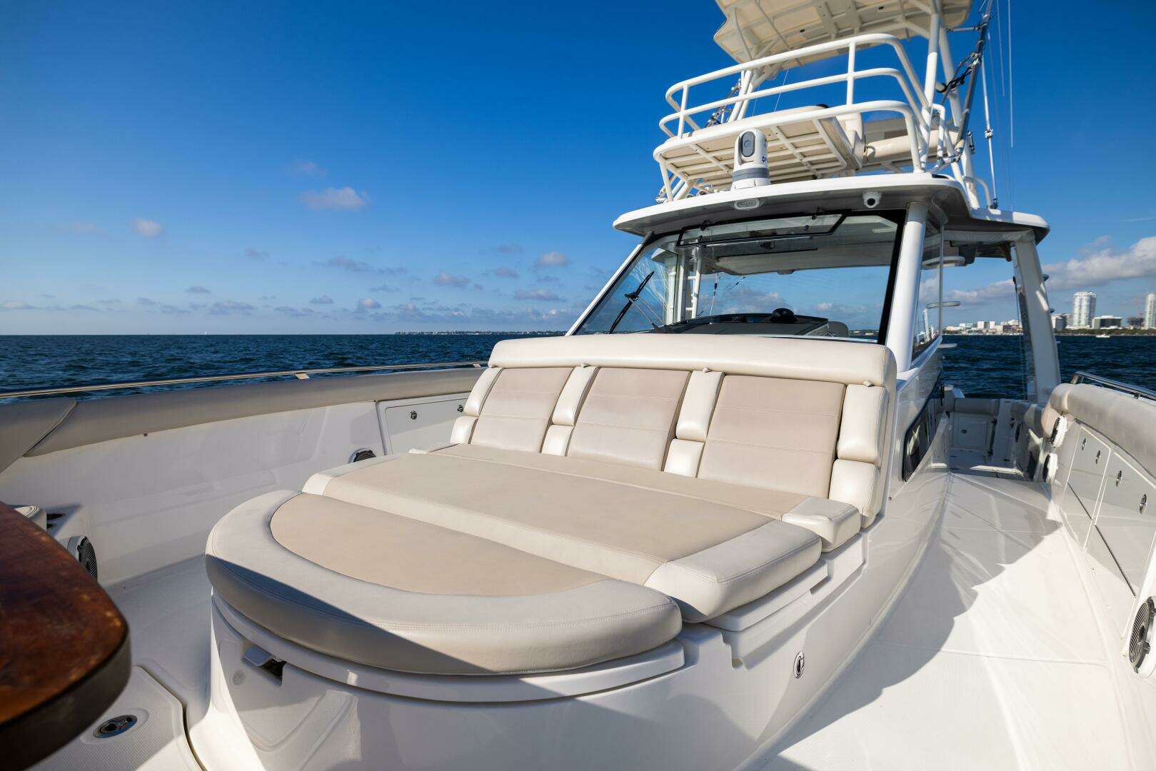 2021 Boston Whaler 420 Outrage - Image 69