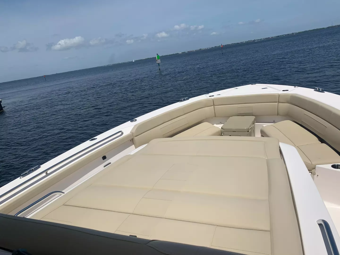 2017 Pursuit S 408 - Image 11