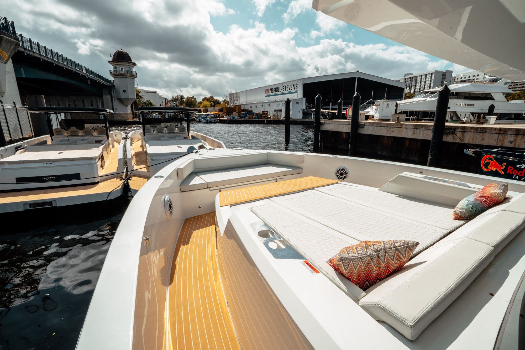 2027 De Antonio Yachts D50 Coupé - 26