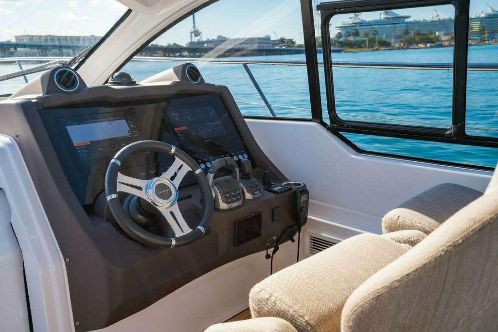 2022 Azimut 45 Atlantis - Image 16