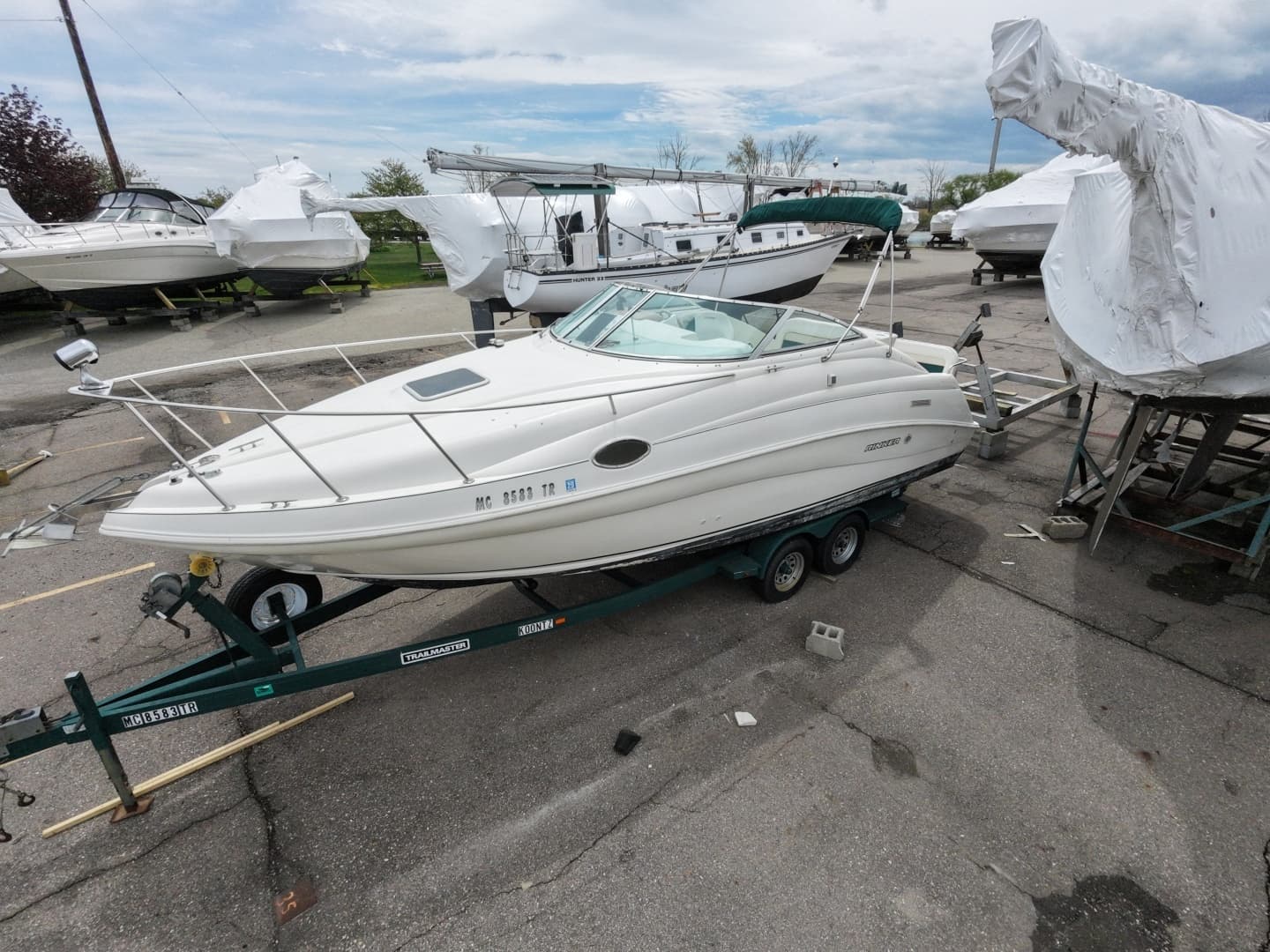 1998 Rinker 266 Fiesta Vee - Image 12