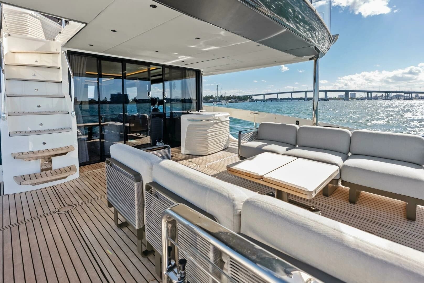 2025 Absolute 75 Navetta - Image 51