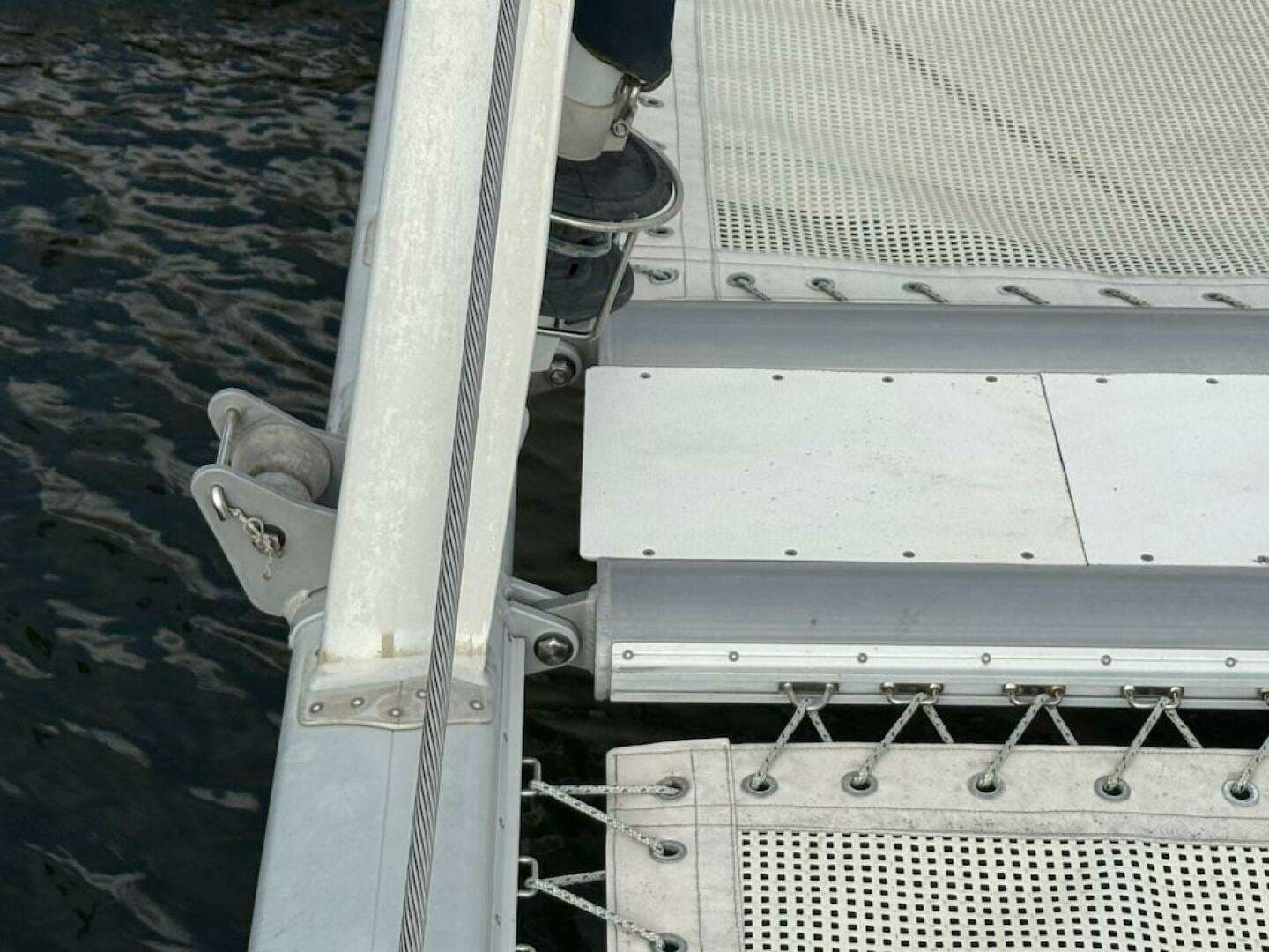 2006 Island Spirit 401 - Image 16