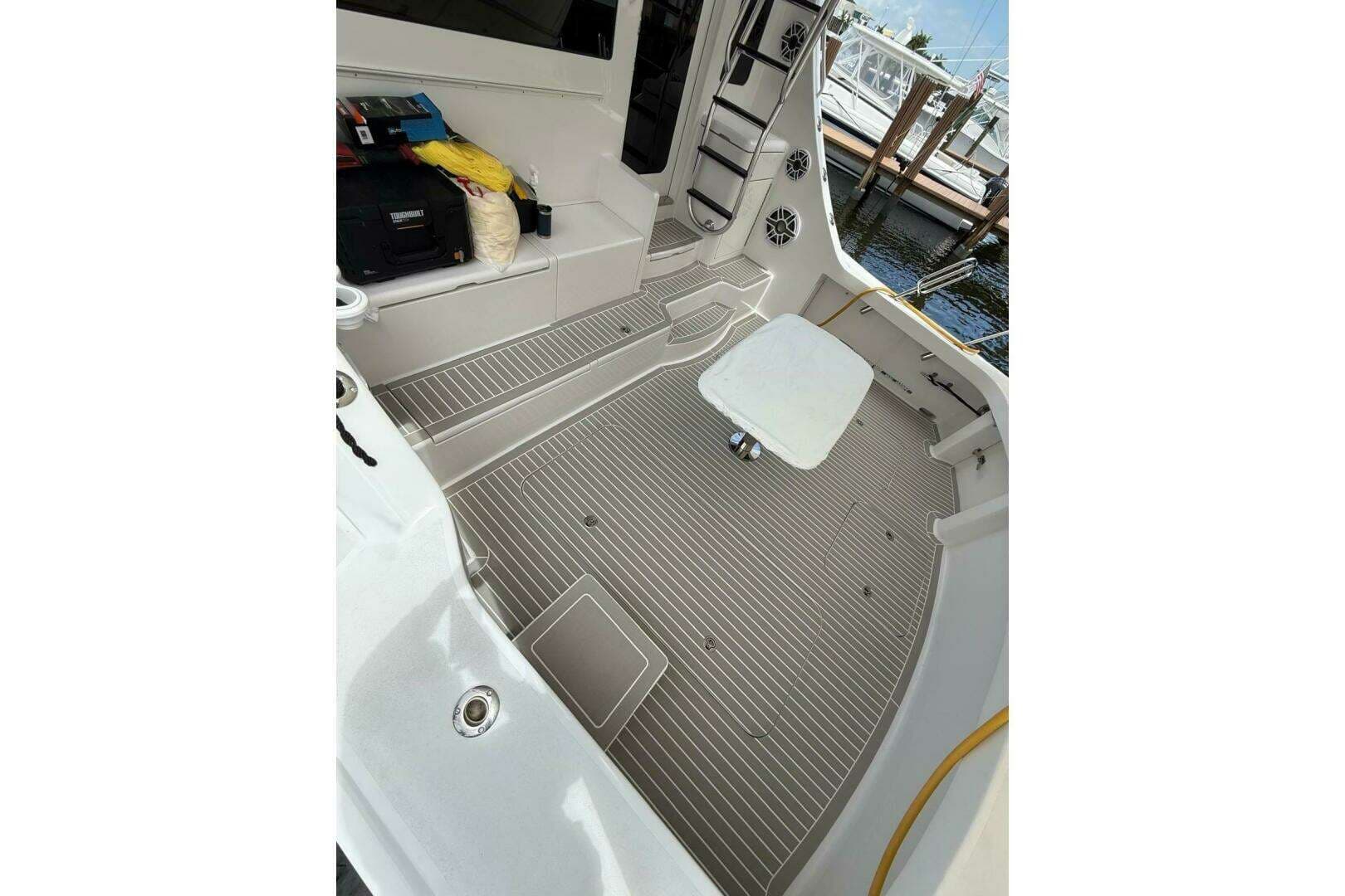 2013 Hatteras GT54 - Image 8