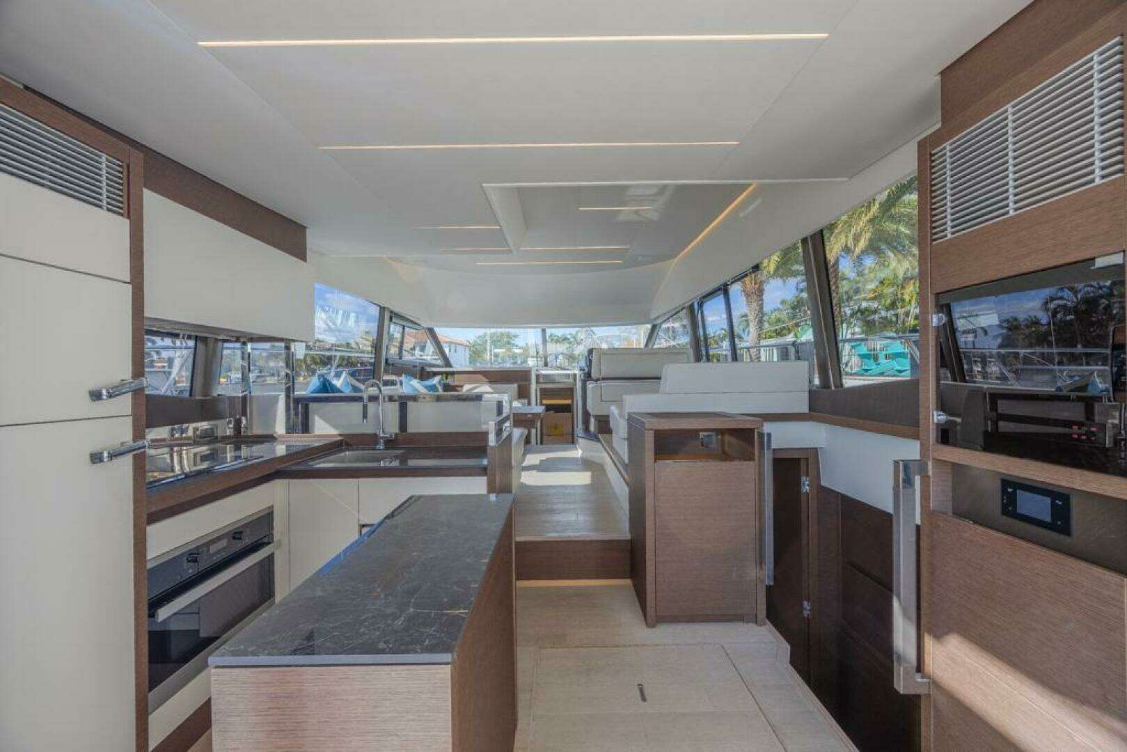 2021 Prestige 520 Flybridge - Image 36