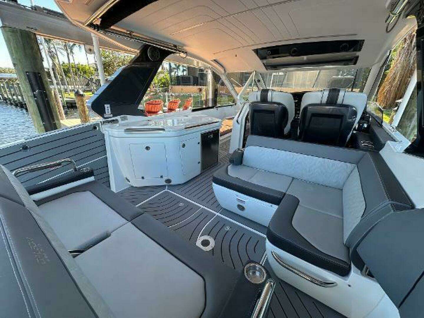2022 Galeon 325 GTO - Image 42