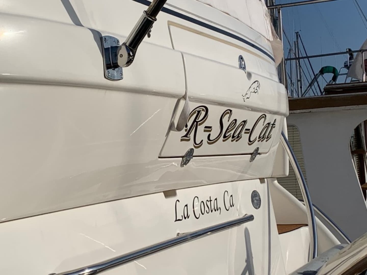 2004 Sea Ray 390 Motor Yacht - Image 7
