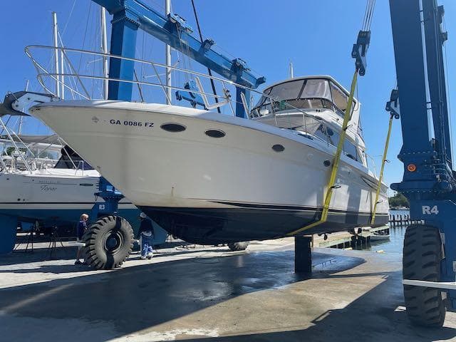 1999 Sea Ray 480 Sedan Bridge - 9