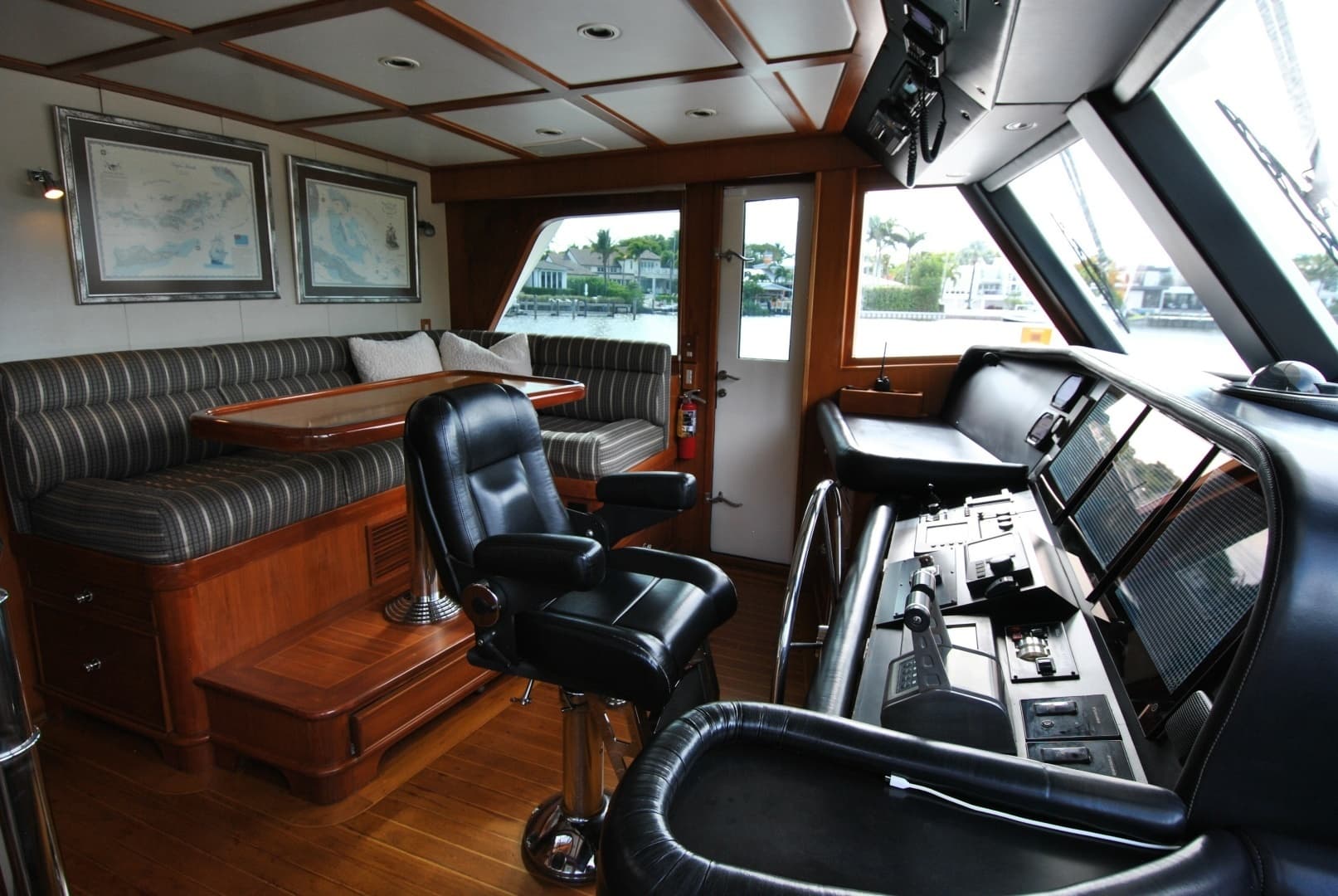 2002 Grand Alaskan Raised Pilothouse - Image 23