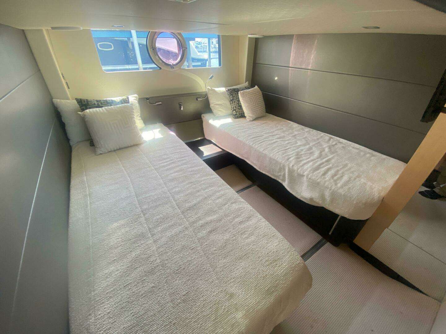 2013 Sunseeker 40 Portofino - Image 34