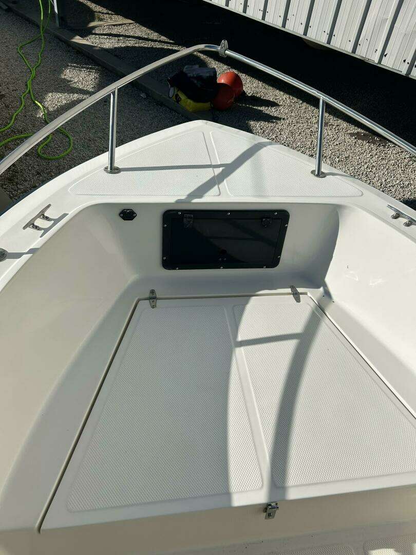 2001 Key West 1900 Sportsman - Image 28