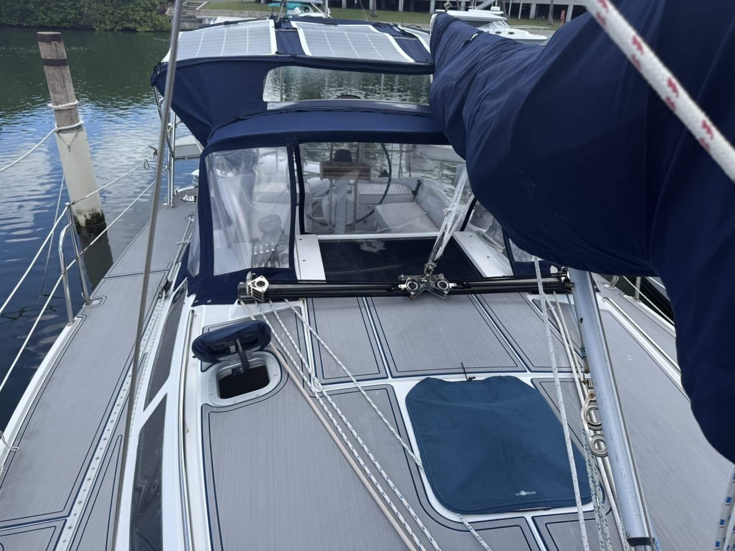 1995 Catalina 320 - Image 5