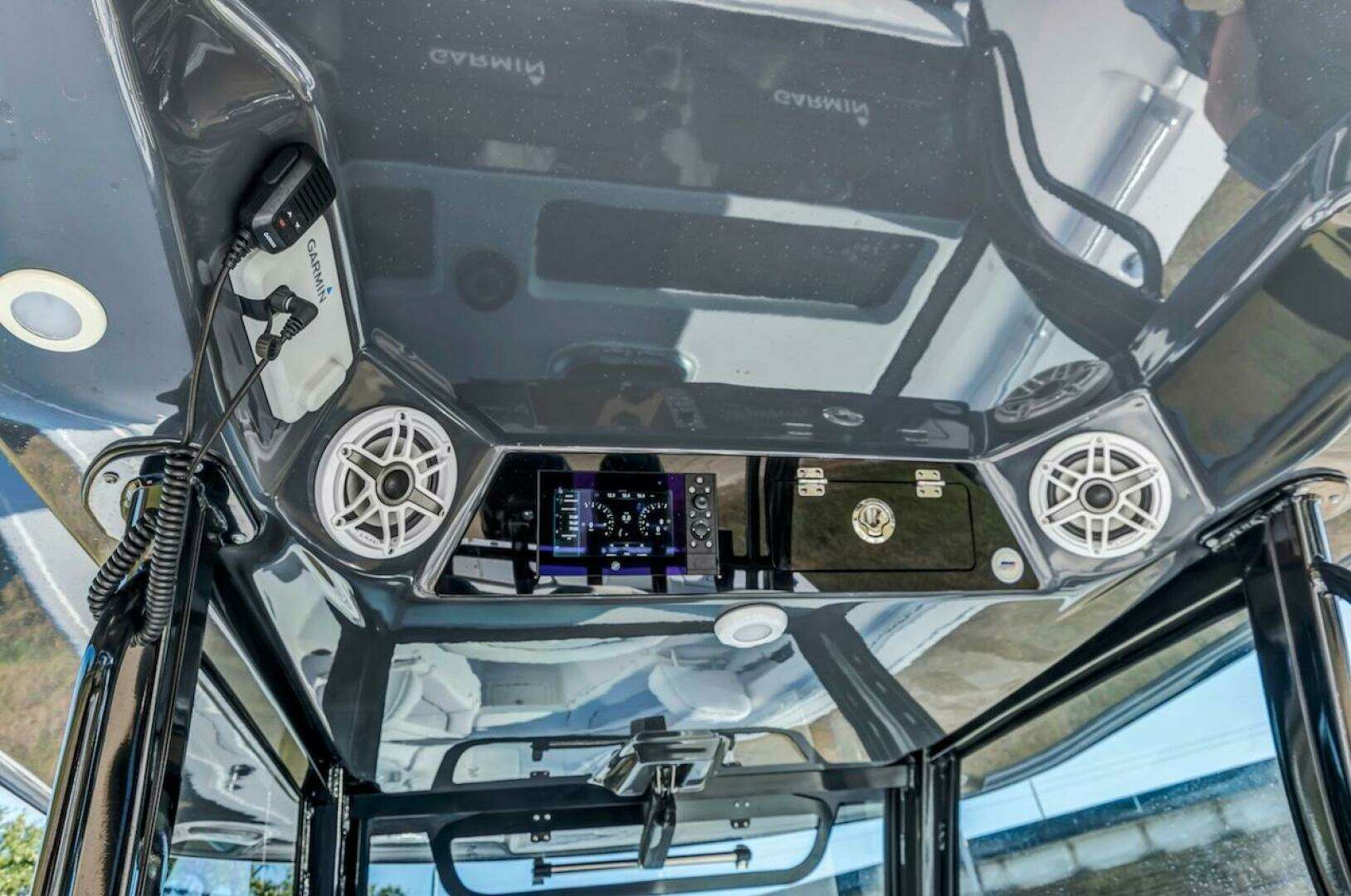 2022 Sportsman Open 352 Center Console - Image 24