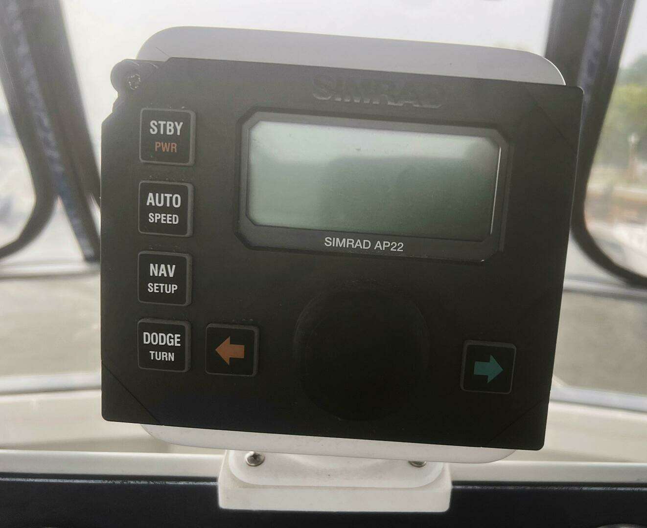1994 Carver Aft Cabin Motor Yacht - Image 20