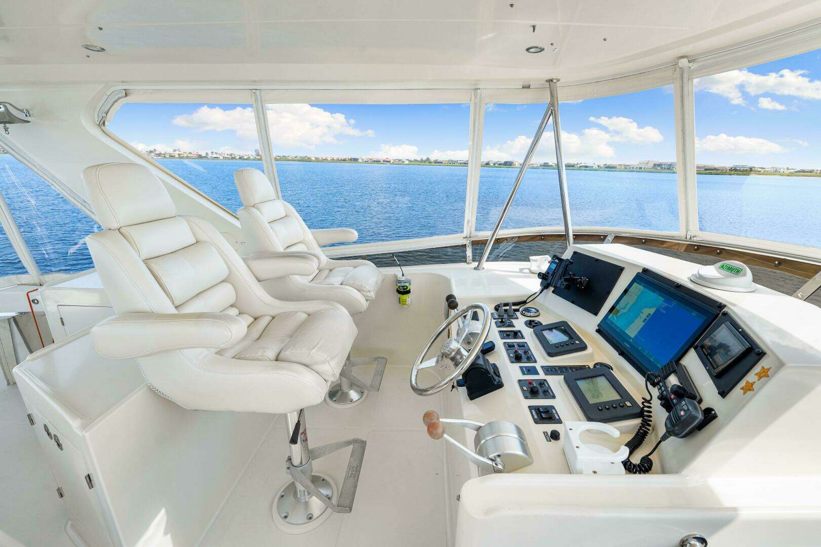 2007 Hampton 558 Pilothouse - Image 5