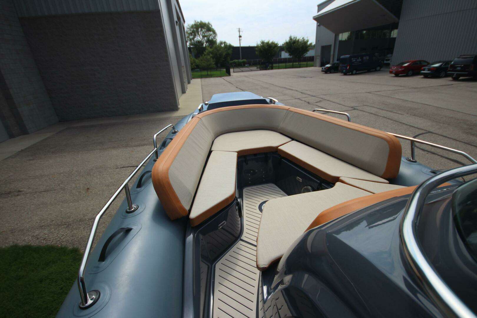 2024 Zodiac Medline 9 NEO - Image 25