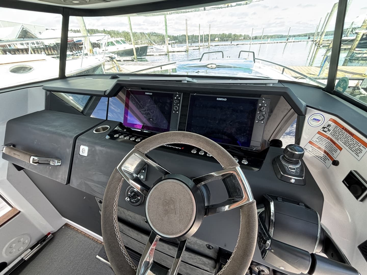 2023 Axopar 37XC Cross Cabin - Image 28