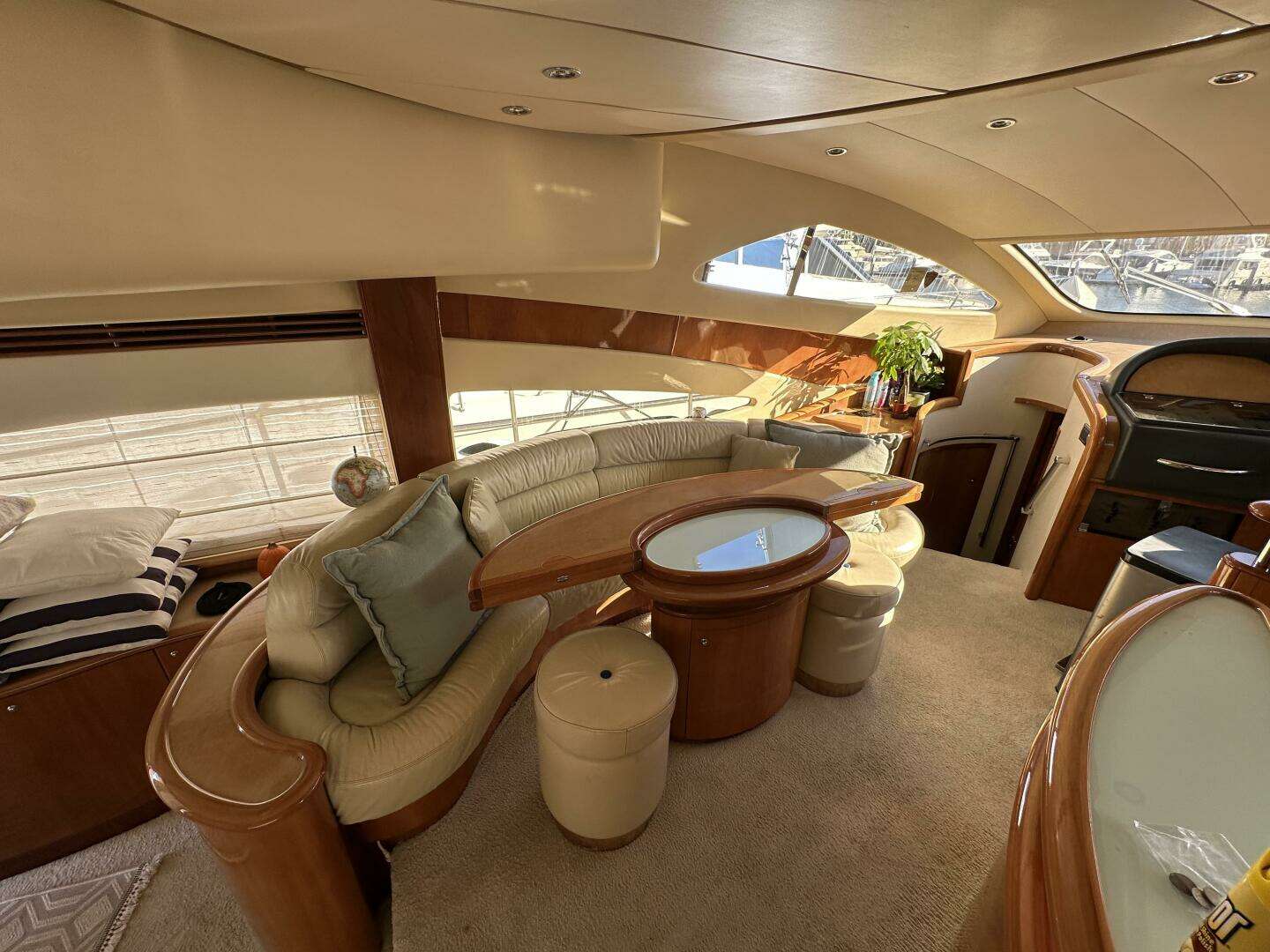 2003 Aicon 56 Flybridge - Image 15
