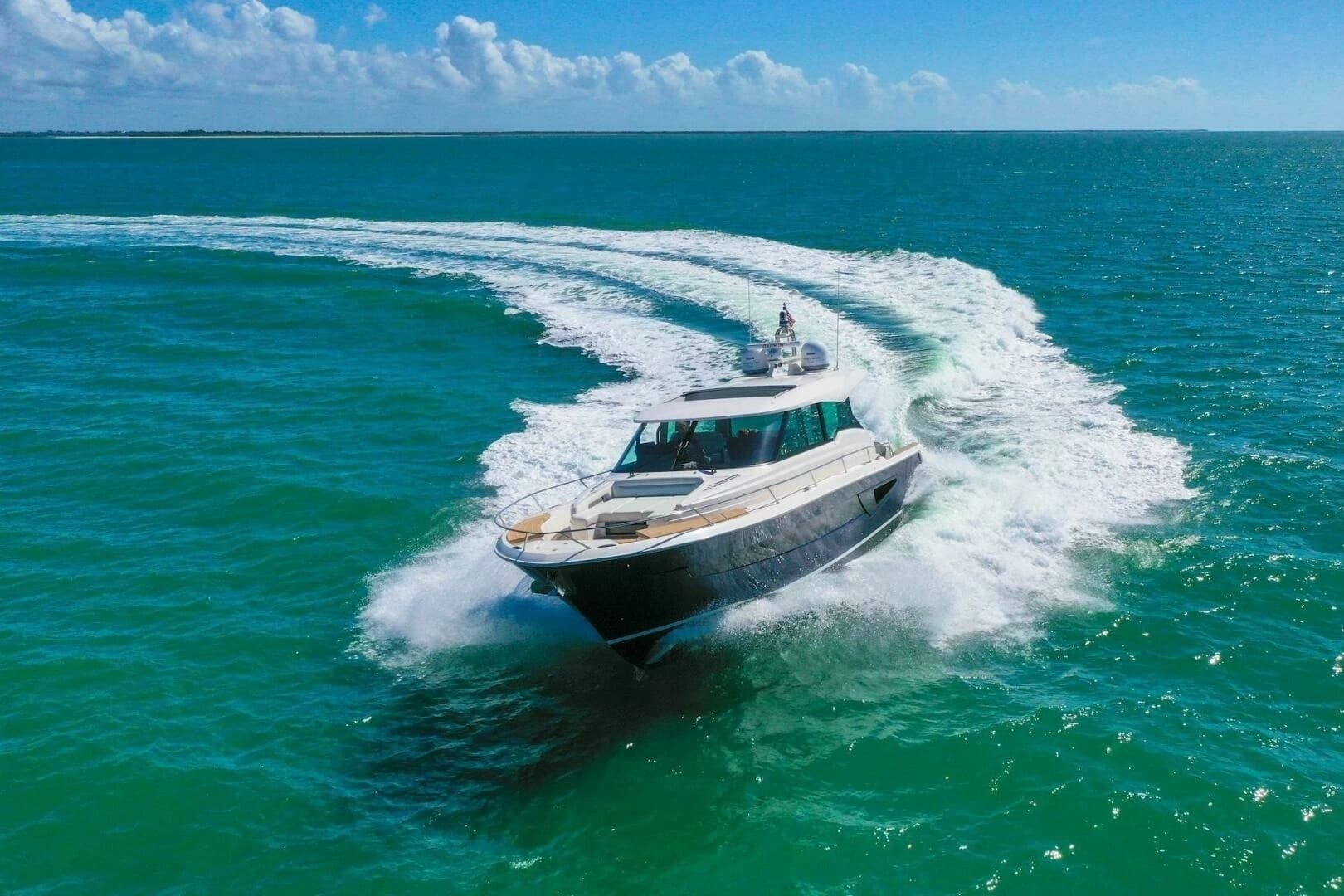 2023 Tiara Yachts EX 60 - Image 13