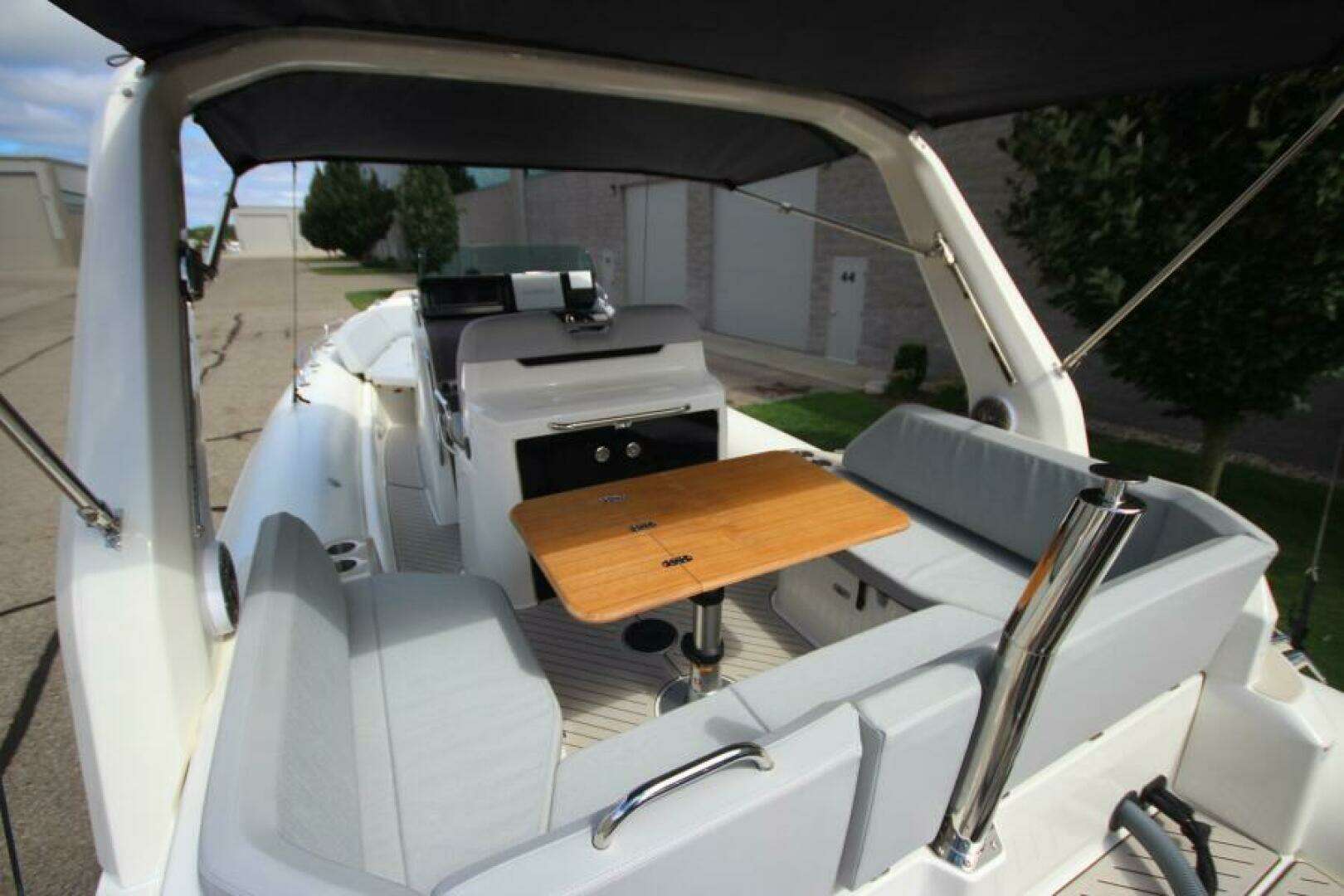 2024 Zodiac Medline 9 NEO - Image 26
