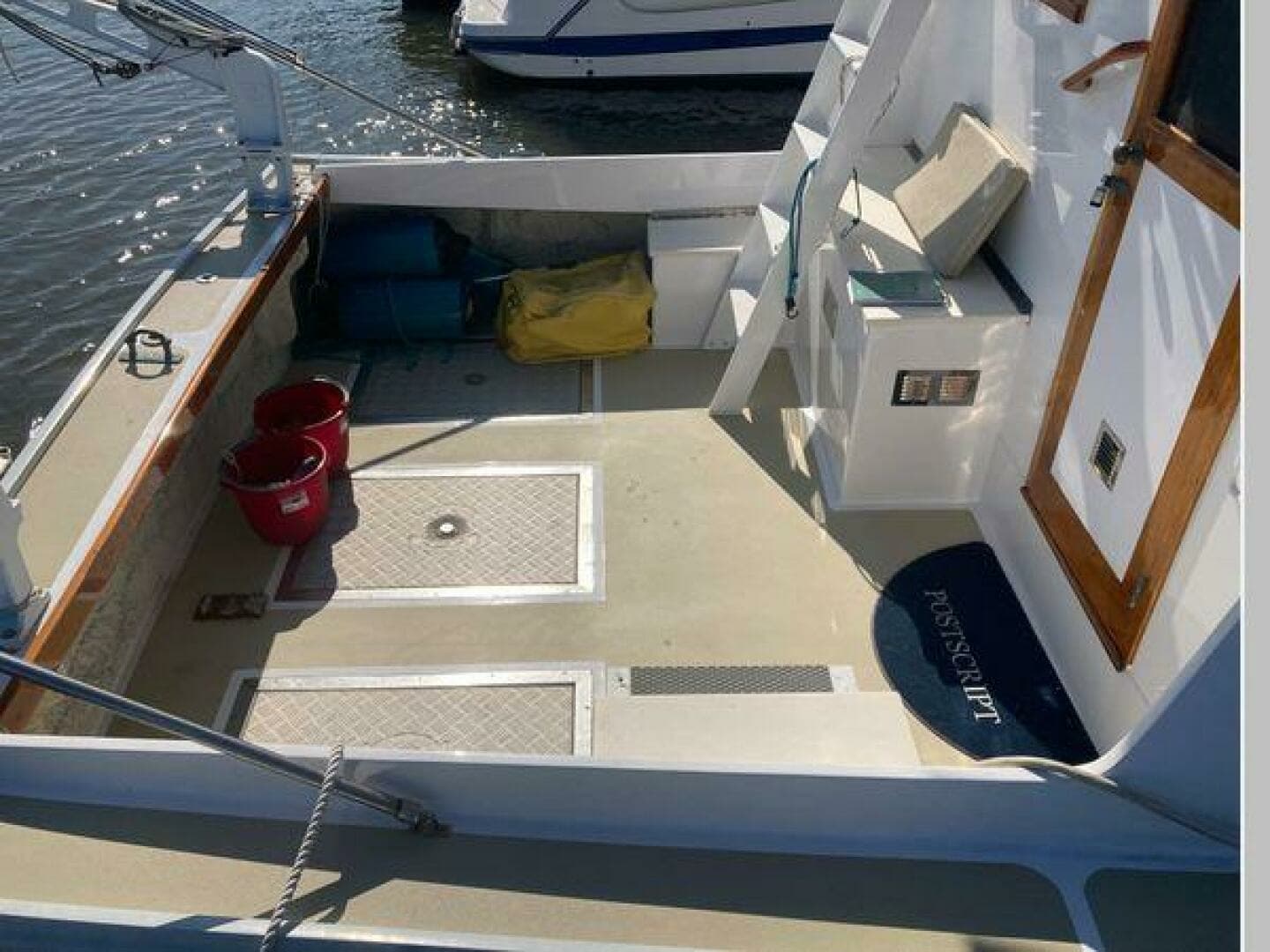 1984 Duffy Flybridge Cruiser - Image 15