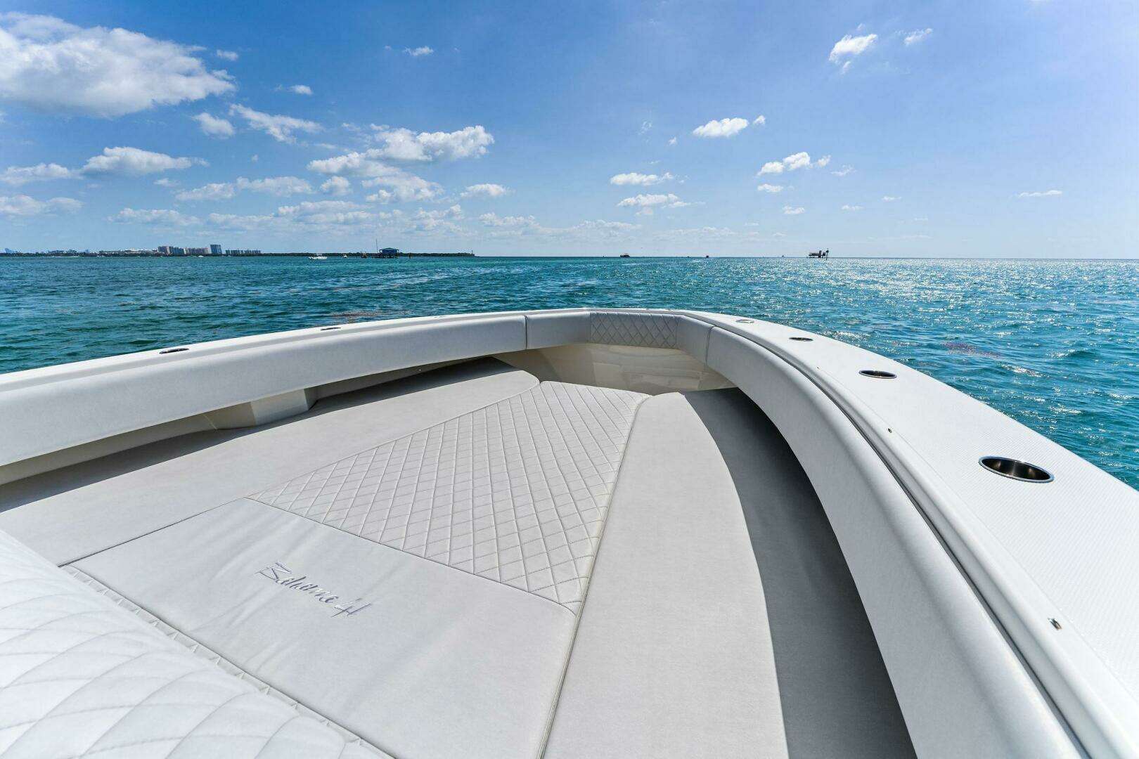 2015 Bahama 41 - Image 26