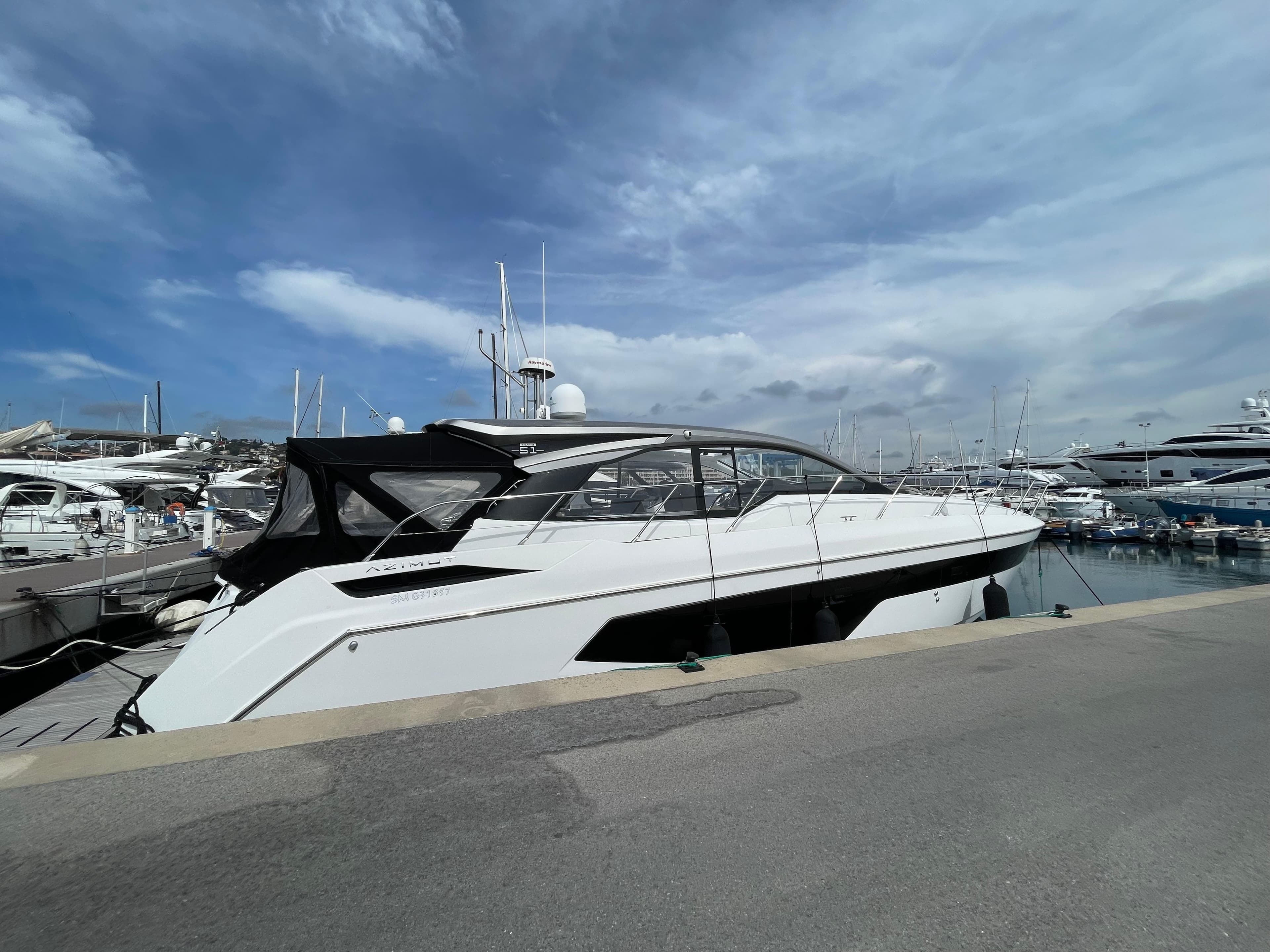 2018 Azimut Atlantis 51