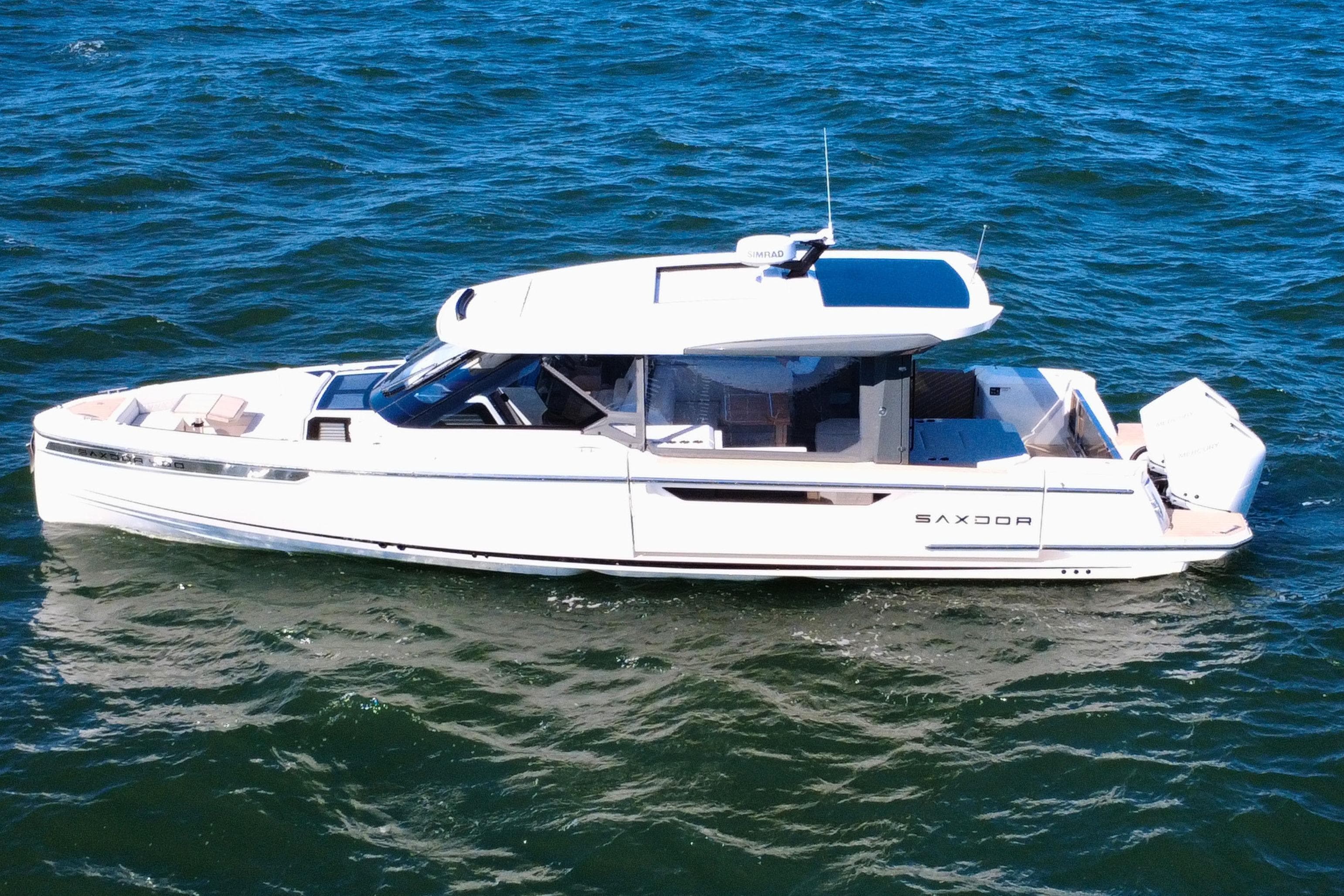 2025 Saxdor 400 GTO luxury yacht cruising on open water.