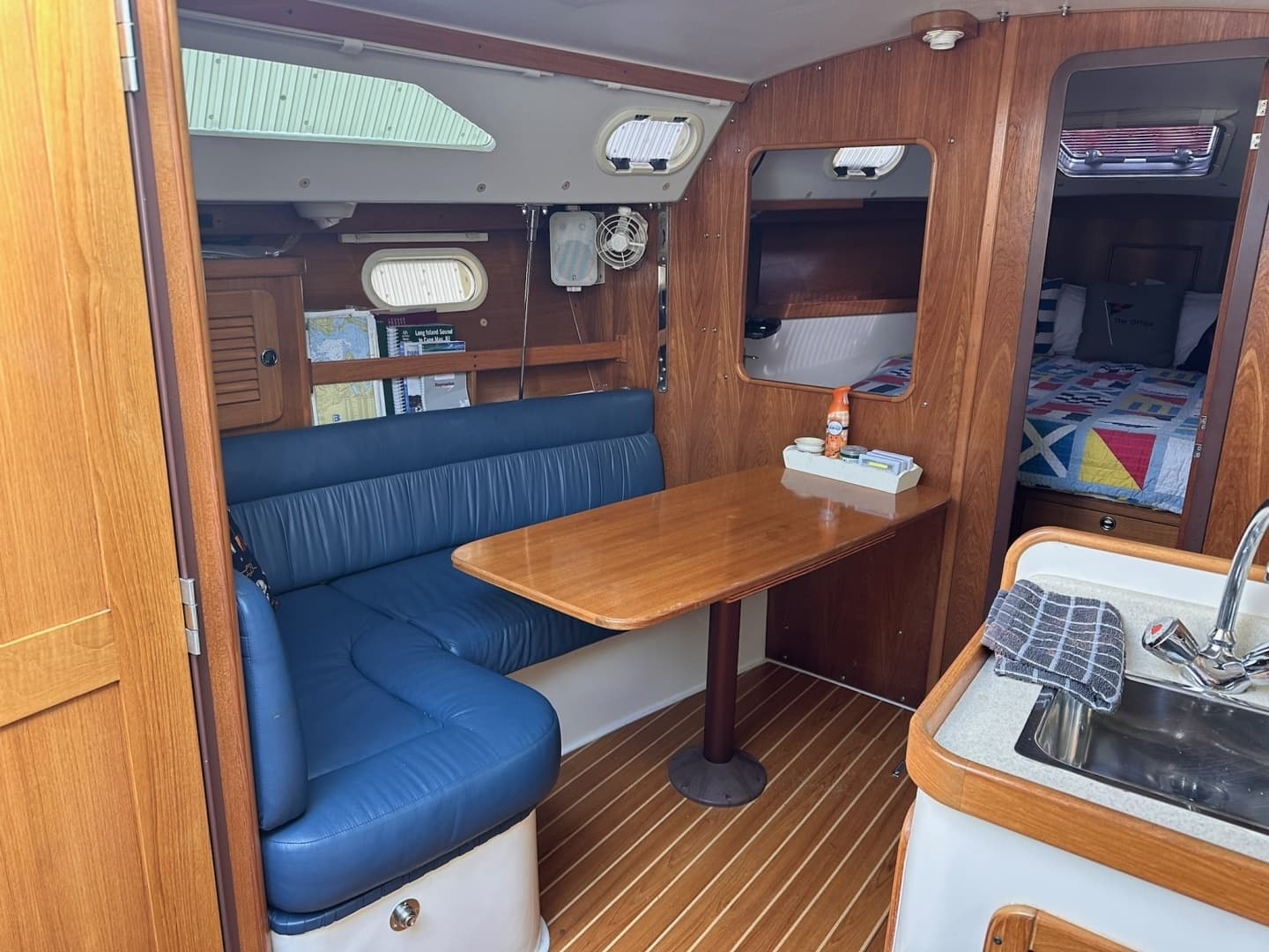2002 Catalina 310 - Image 17