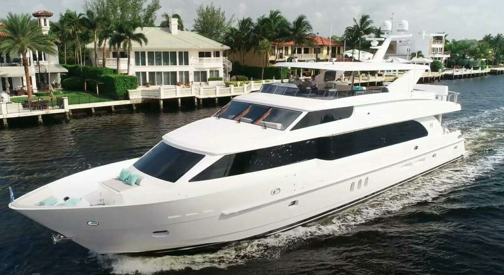 2017 Hargrave Raised Pilothouse - Image 3