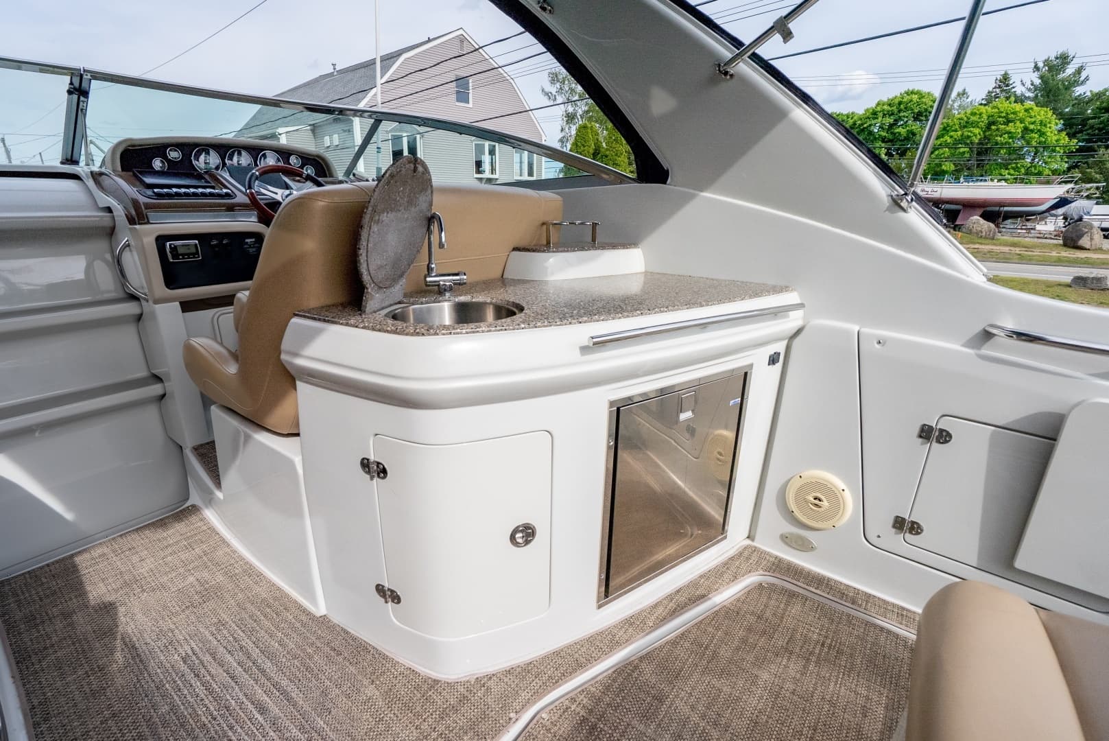 2016 Crownline 294 CR - Image 11