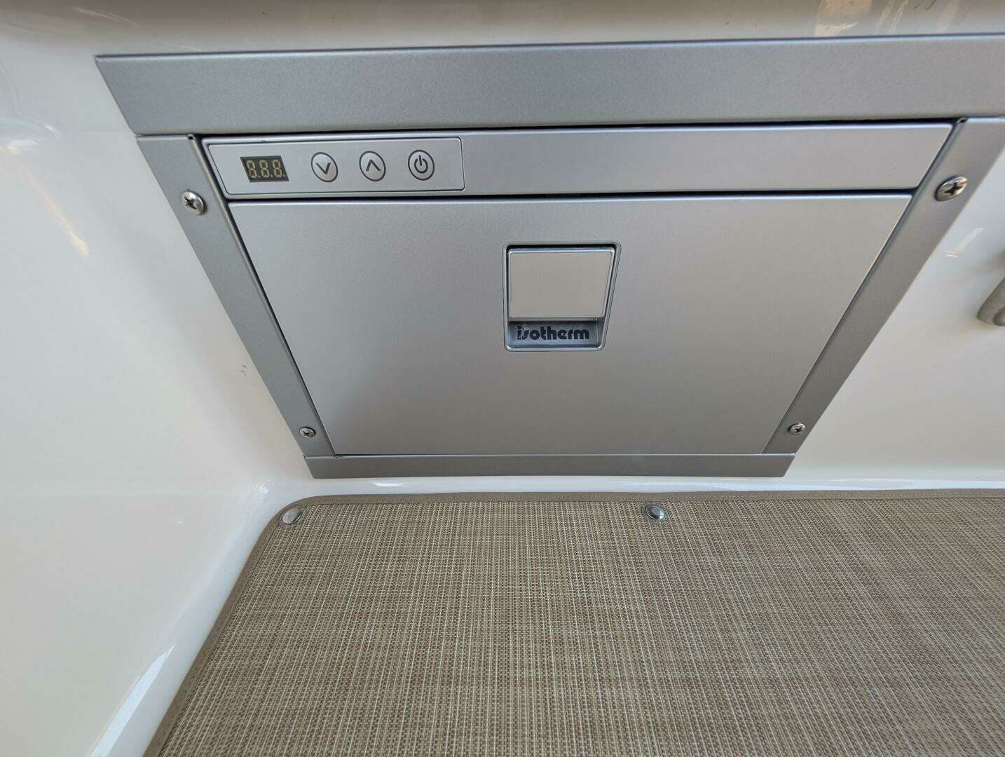 2023 Sea Ray 280 SLX - Image 39