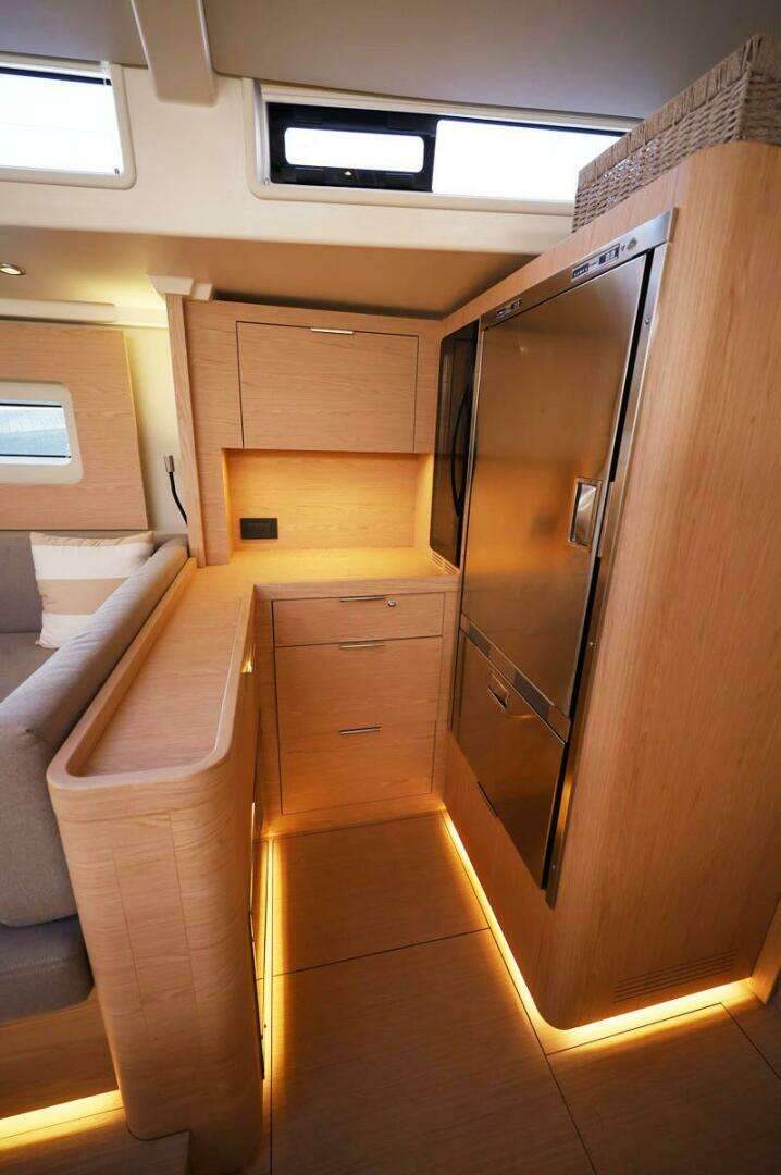 2023 Beneteau Oceanis 60 - Image 26