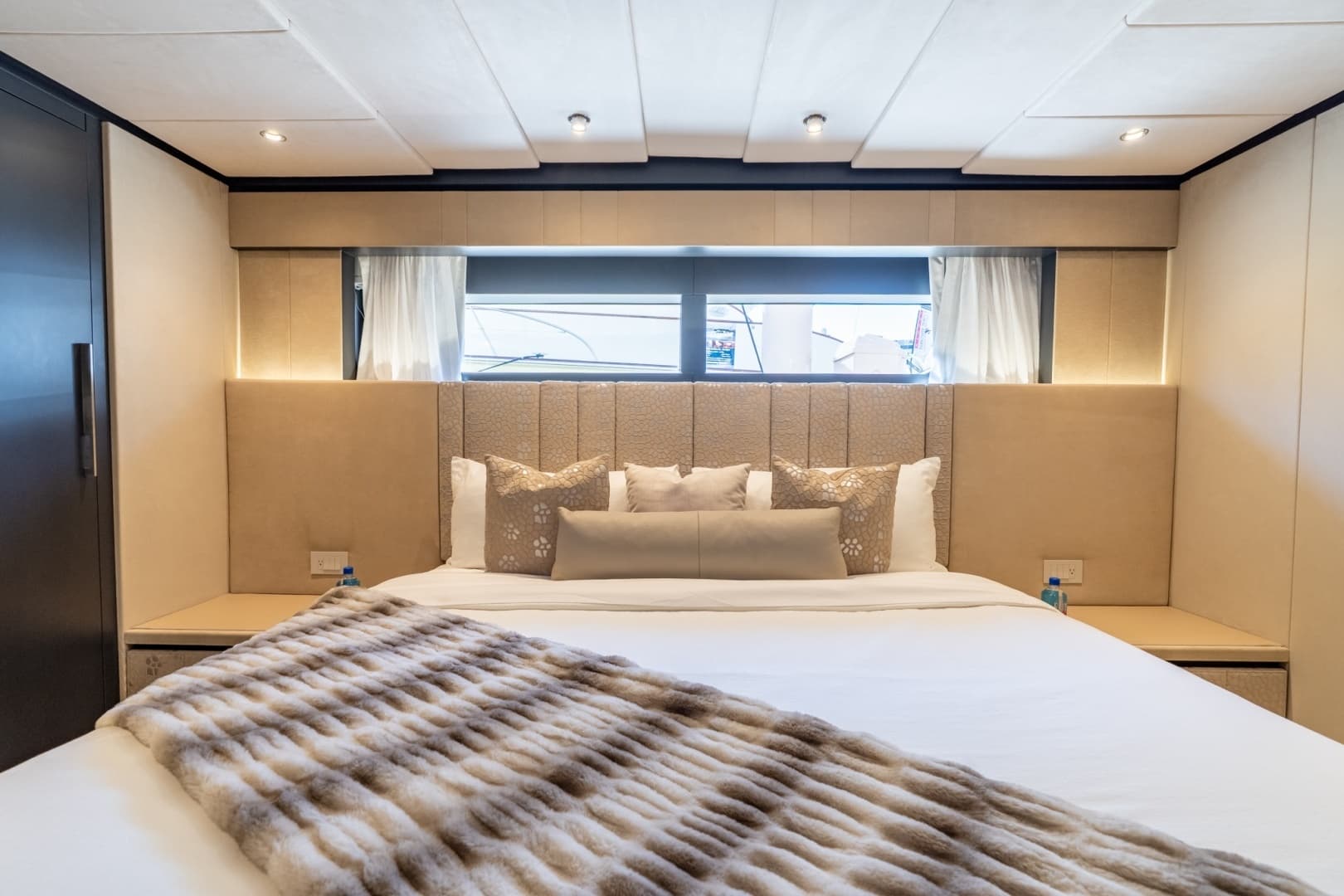 2026 Hargrave E Series Superyachts Division - Image 20
