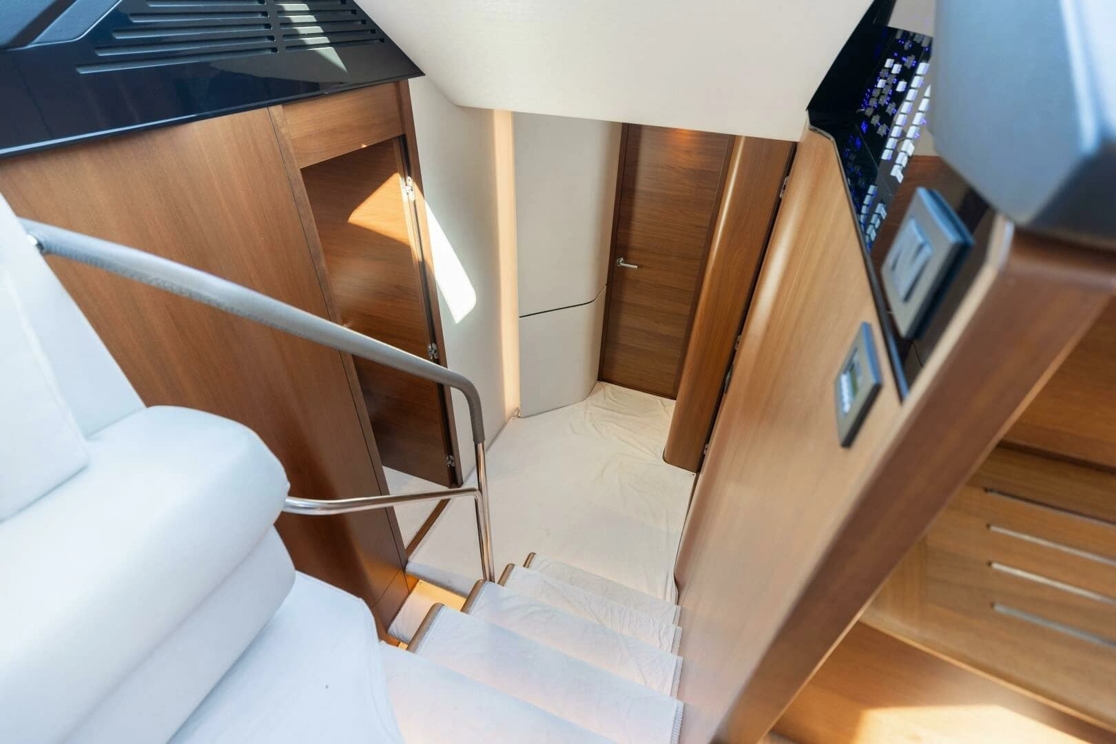 2019 Princess S65 - Image 24
