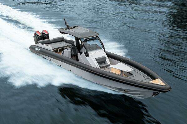 2025 Skipper grey - Image 1