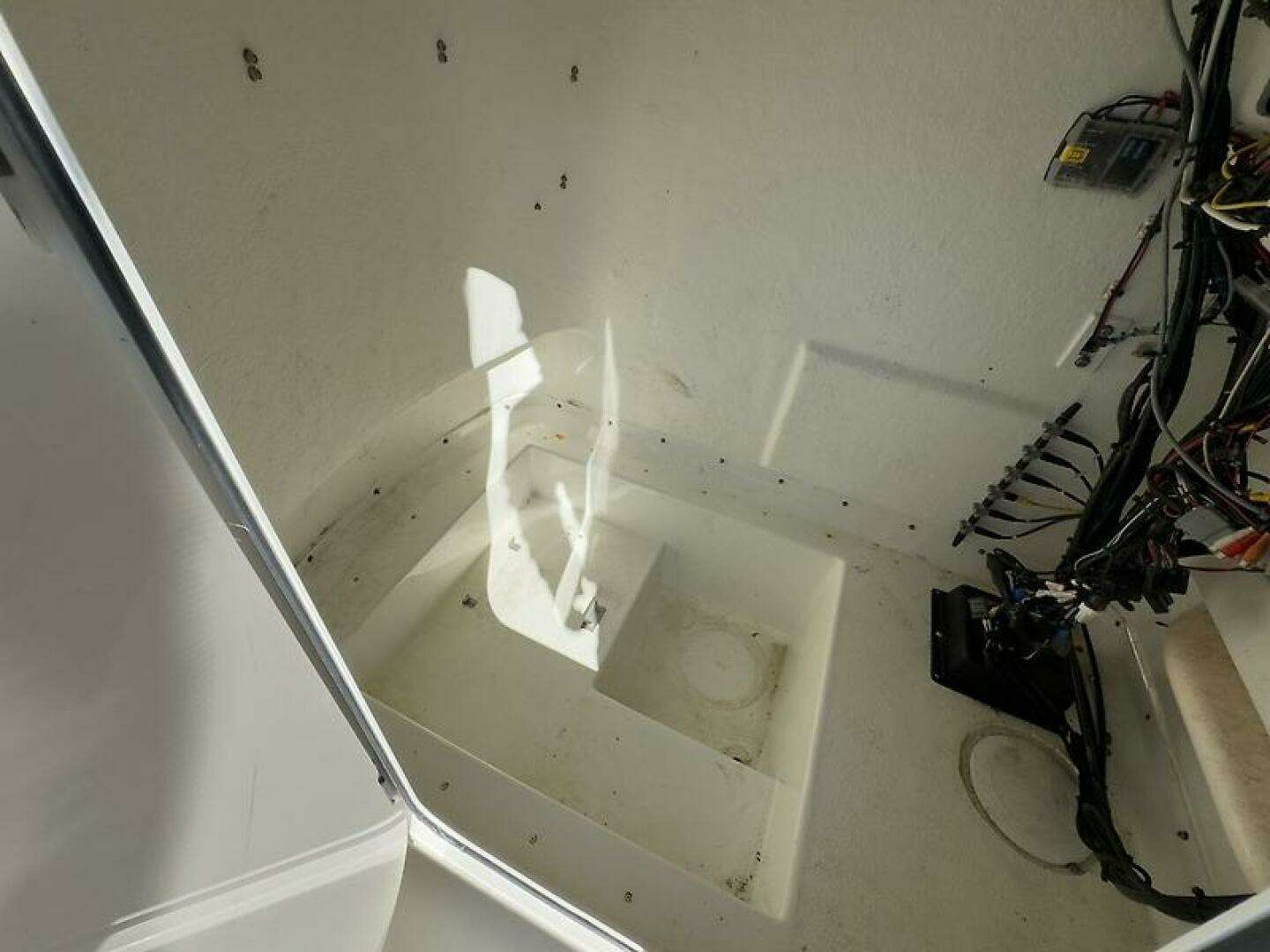 2022 Parker 2801 - Image 20
